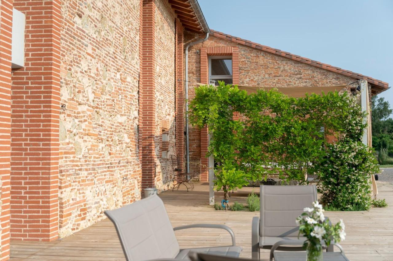 Готель Escons Domaine De Charme Saint-Sulpice-sur-Leze Екстер'єр фото